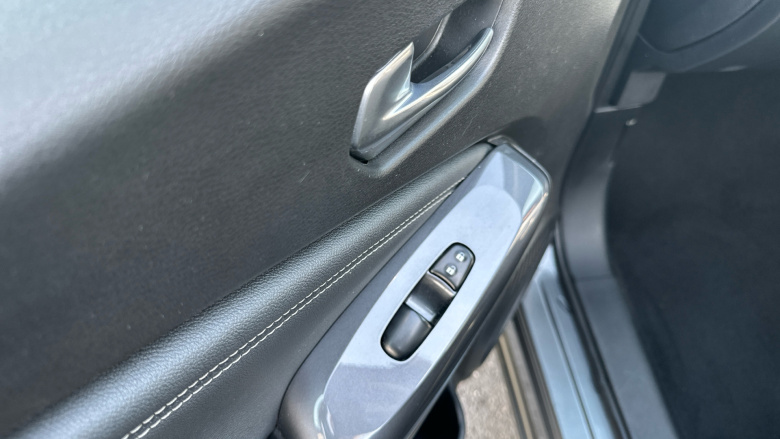 Nissan Juke 1.0 DiG-T 114 N-Connecta 5dr Petrol Hatchback